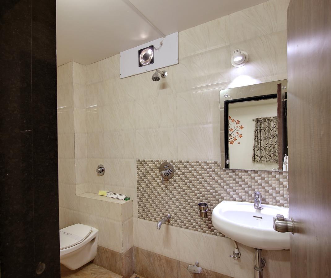 Daksh Hotel And Restaurant Talala Екстер'єр фото