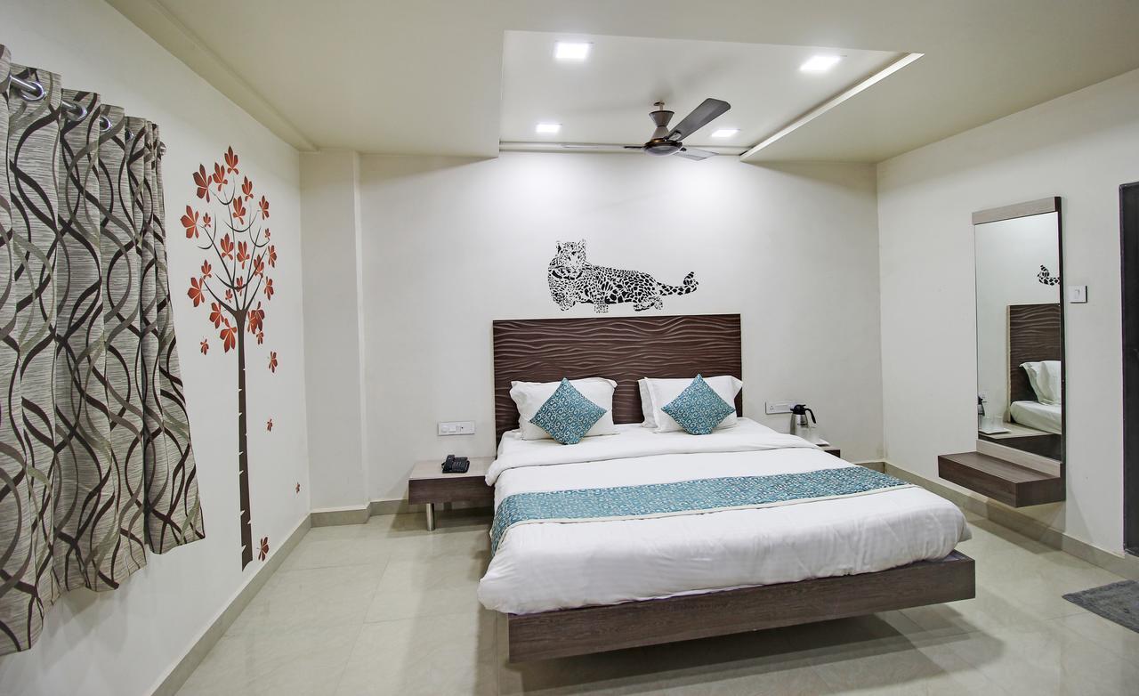 Daksh Hotel And Restaurant Talala Екстер'єр фото