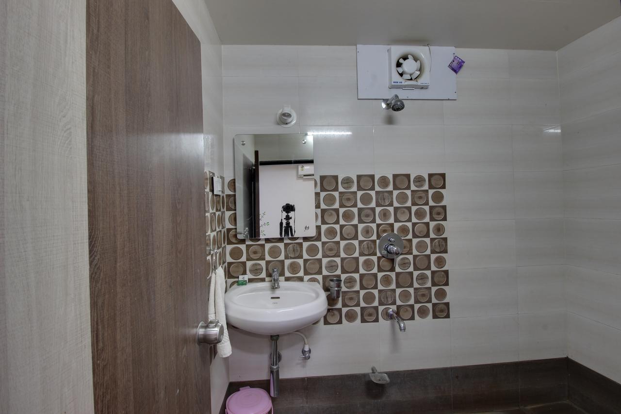 Daksh Hotel And Restaurant Talala Екстер'єр фото