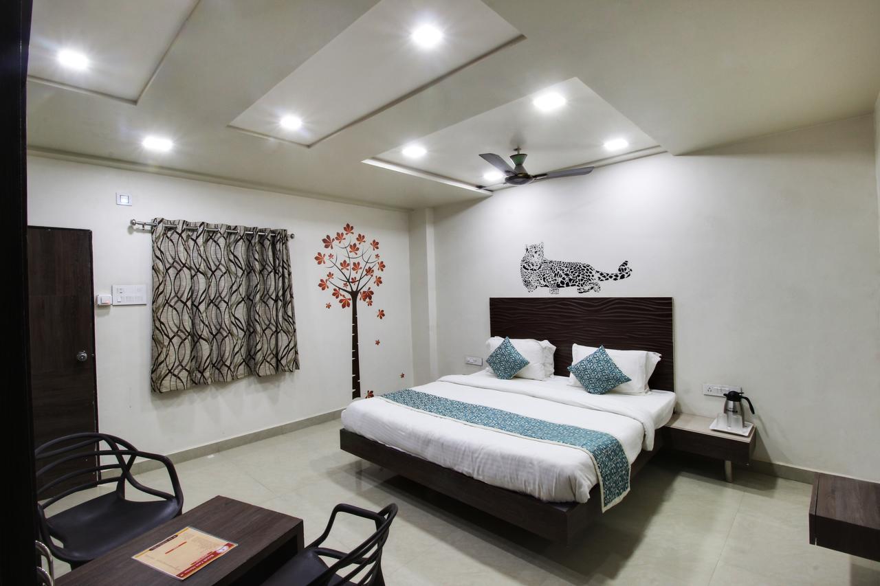 Daksh Hotel And Restaurant Talala Екстер'єр фото